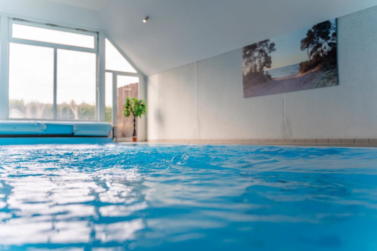 Die Ostseeperle Mit Pool Barendorf  エクステリア 写真